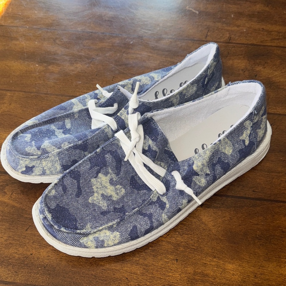 Gypsy Jazz Blue and White Camouflage Slip-On